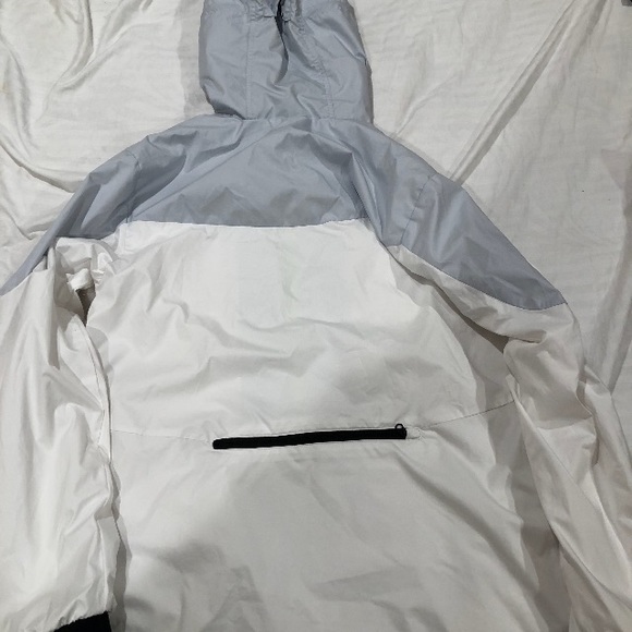 Nike glow in dark windbreaker - Picture 2 of 2